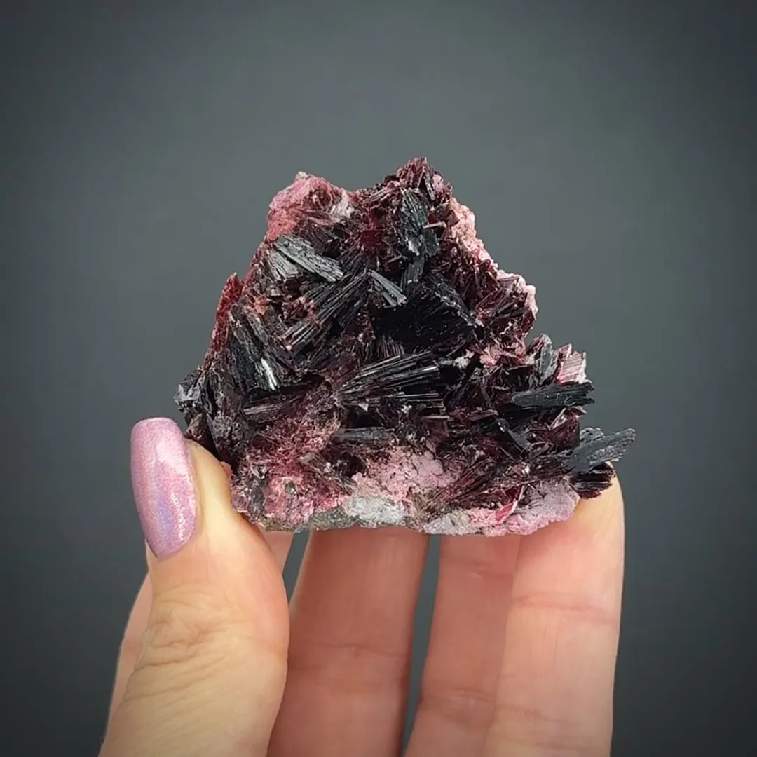 Erythrite - image 2