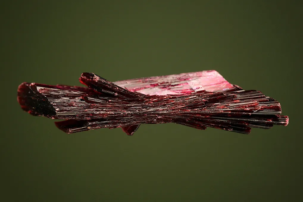 Erythrite - image 3