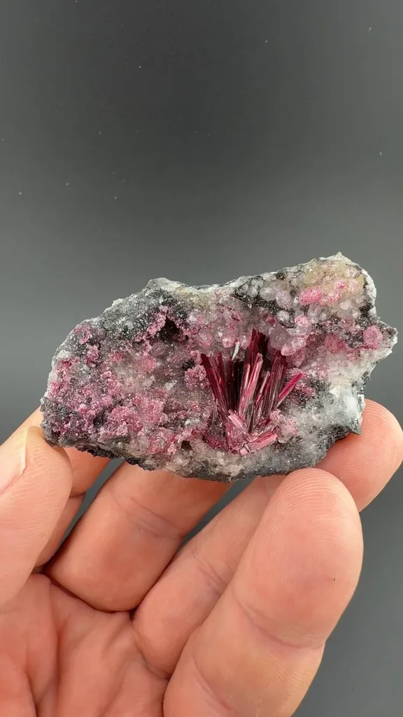 Erythrite from Agoudal Centre Mine, Agoudal Mines, Drâa-Tafilalet Region, Morocco - image 2