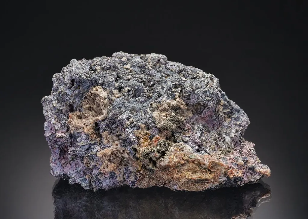 Erythrite on NATIVE Bismuth image