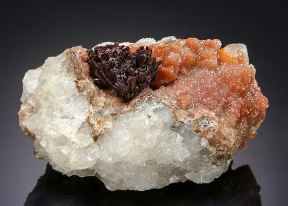 Erythrite on Quartz - image 1