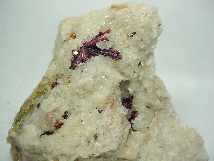 Erythrite, Quartz image