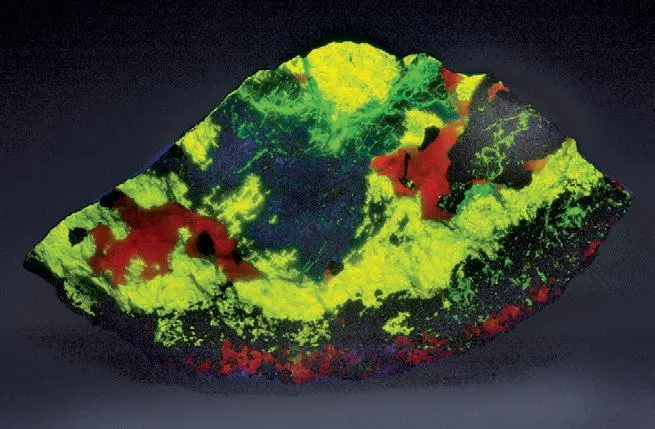 Esperite, Calcite, Willemite, Hardystonite image