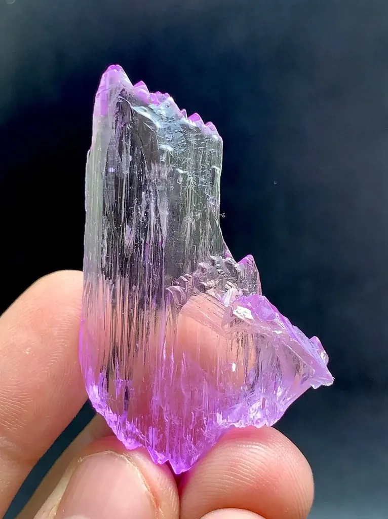 Etched kunizte / spodumene crystal mineral specimen @Afghanistan - image 4