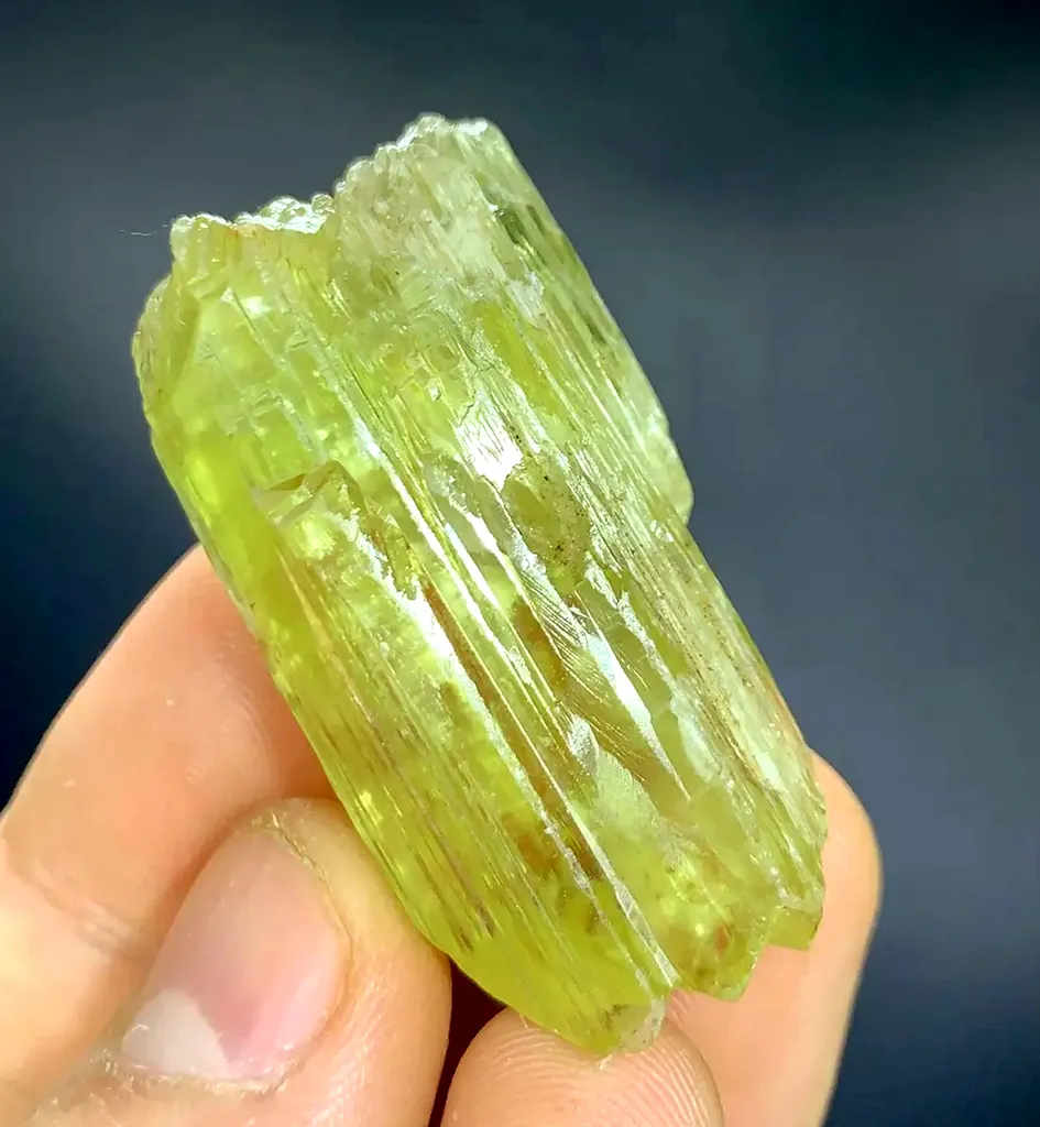 Etched triphane / spodumene crystal mineral specimen @Afghanistan - image 4