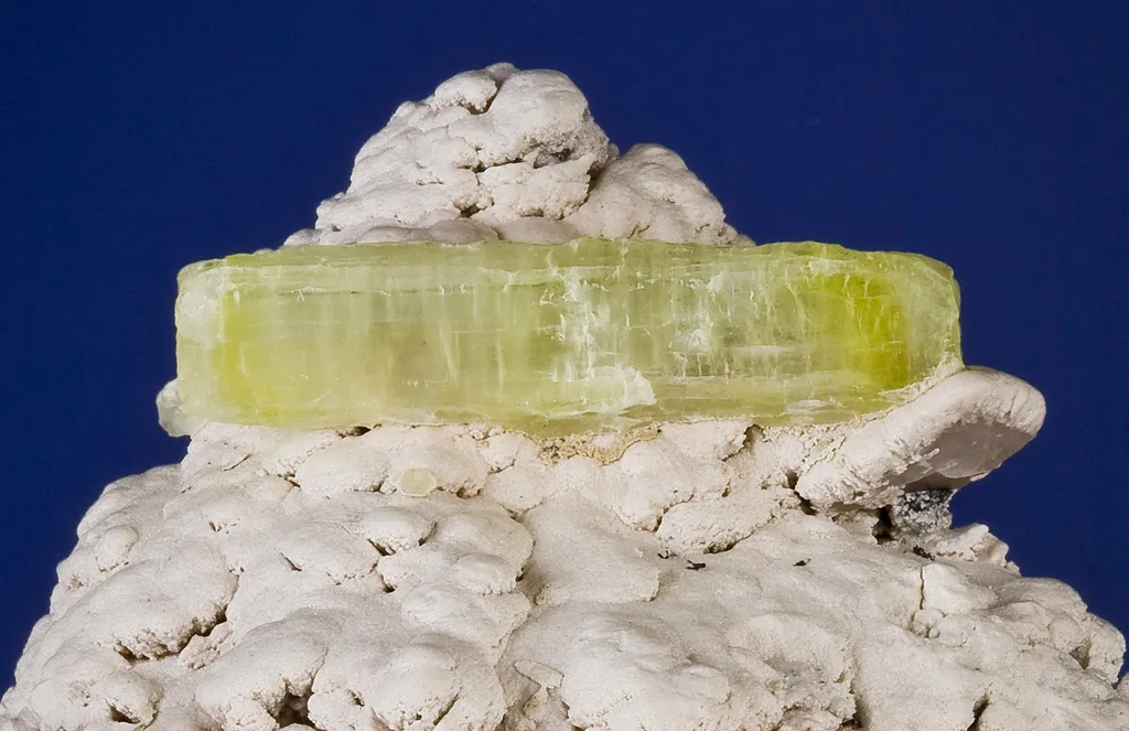 Ettringite on Oyelite With Barite image