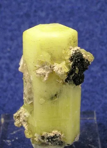 Ettringite, Rhodochrosite image