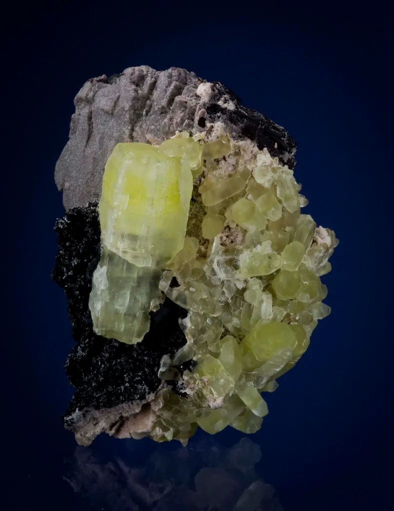 Ettringite With Hausmannite image