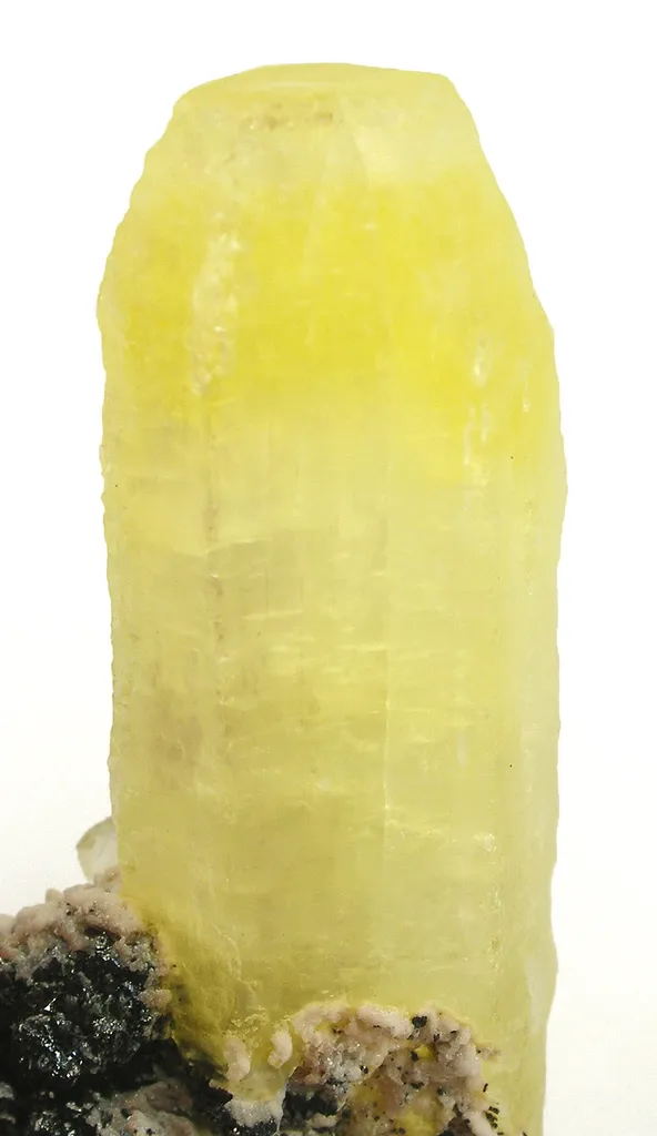 Ettringite With Hausmannite and Oyelite - image 4