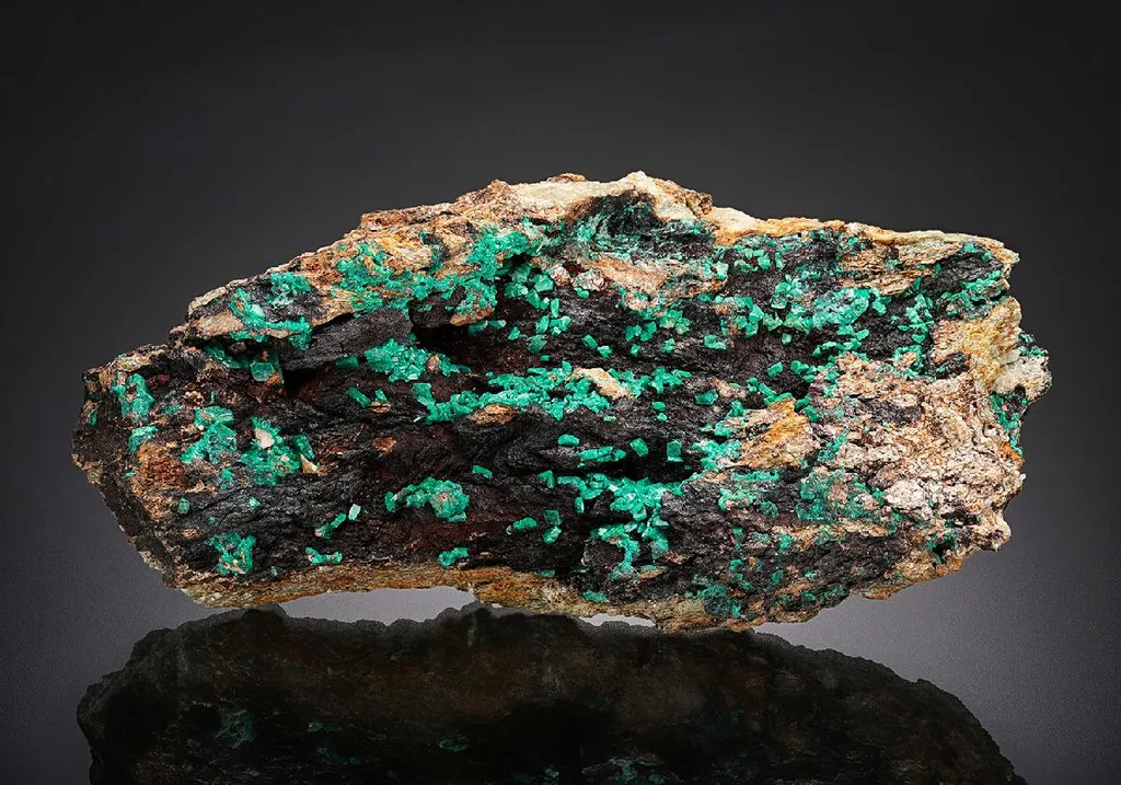 Euchroite image