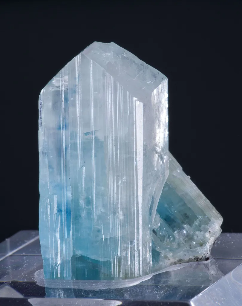 Euclase image