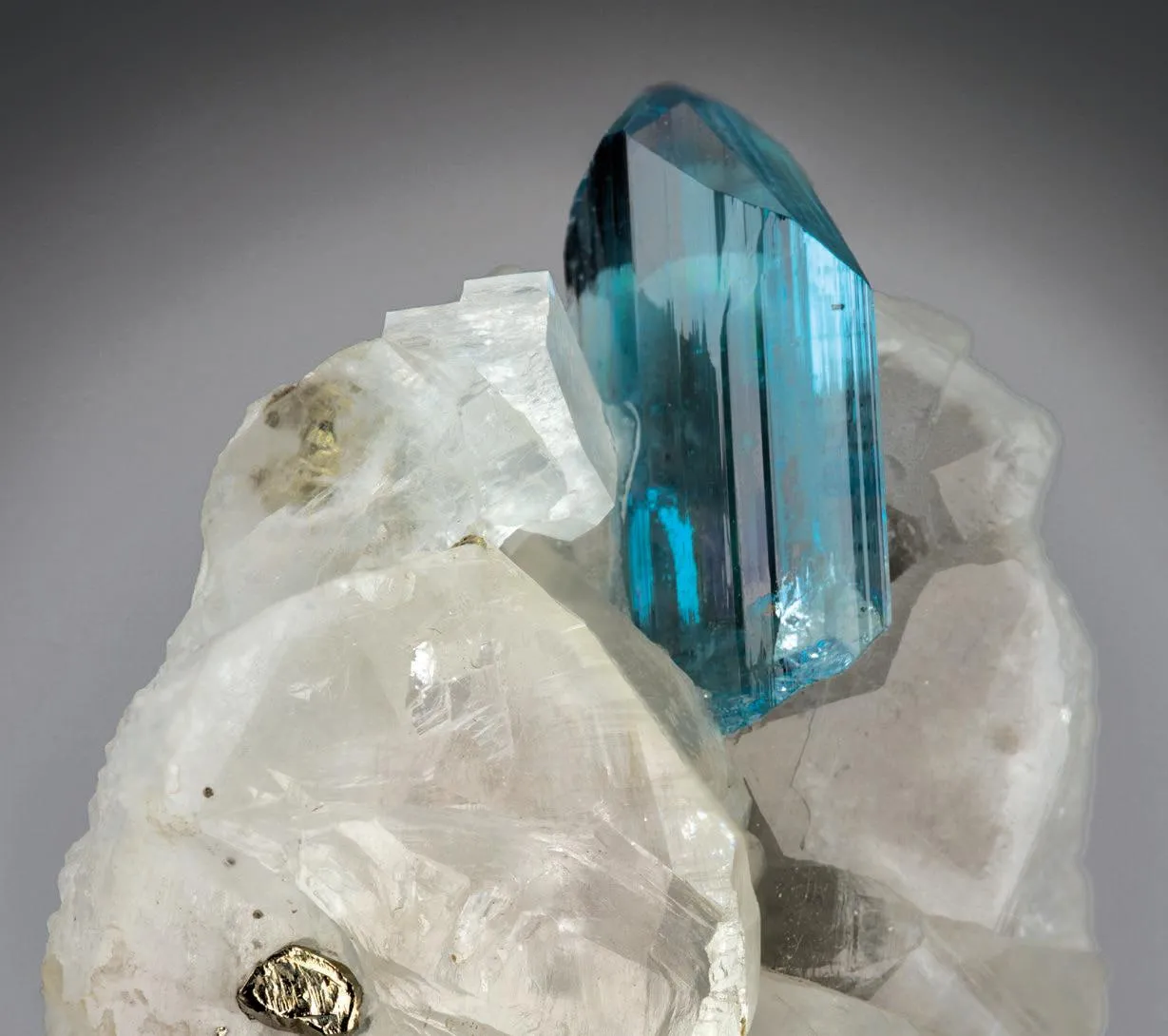 Euclase, Calcite - image 1