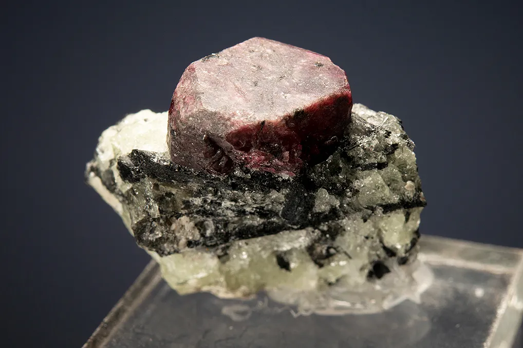 Eudialyte - image 3