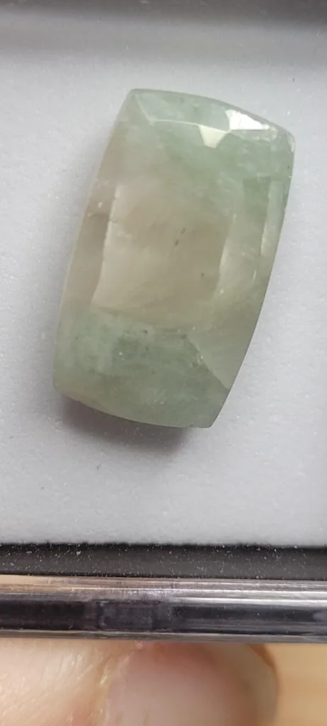 Faceted Tarbuttite image