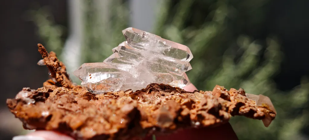 Faden quartz on Siderite and Calcite from Vals, Surselva Region, Switzerland - image 7