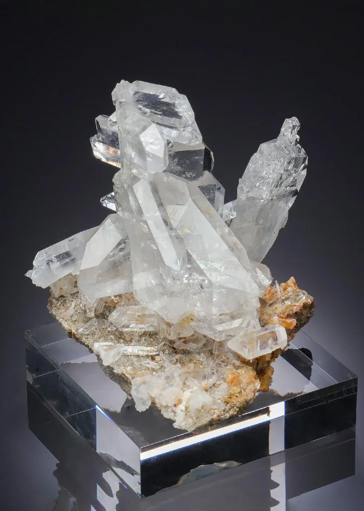 Faden Quartz with Fluorapatite image
