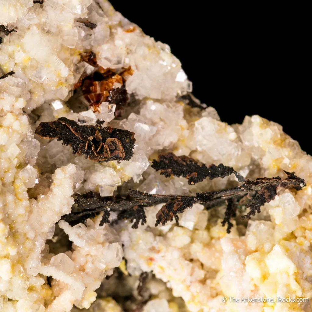 Feinglosite with Copper and Mimetite - image 3