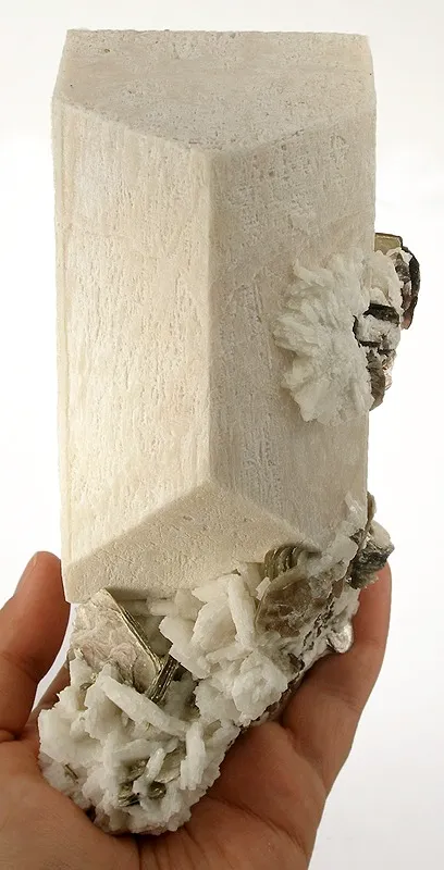 Feldspar - image 3