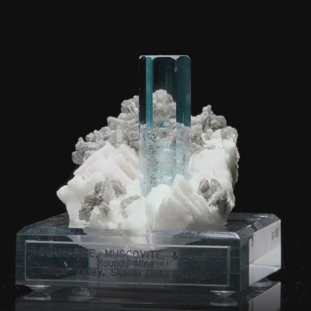 Feldspar from Shigar Valley, Shigar District, Gilgit-Baltistan, Pakistan - image 2