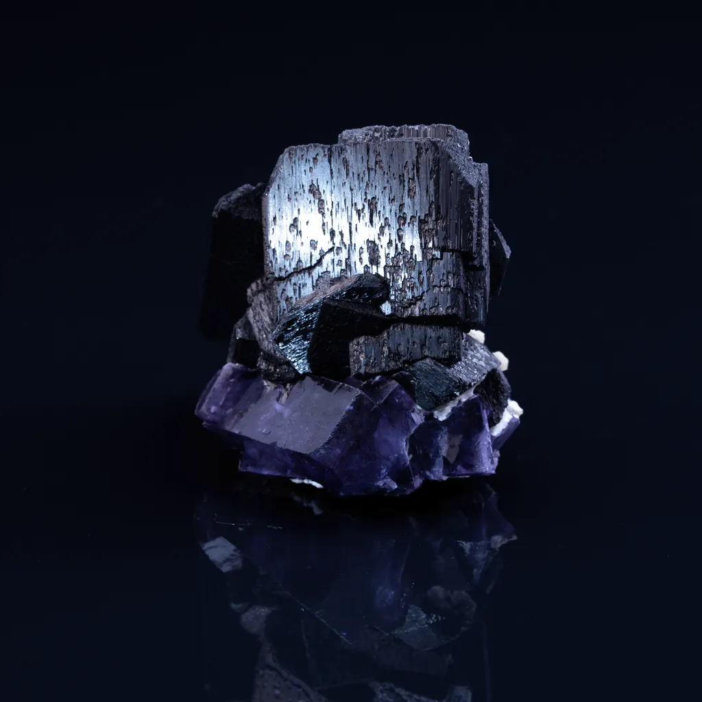Ferberite, Fluorite from China, Hunan, Chenzhou, Yaogangxian Mine - image 4