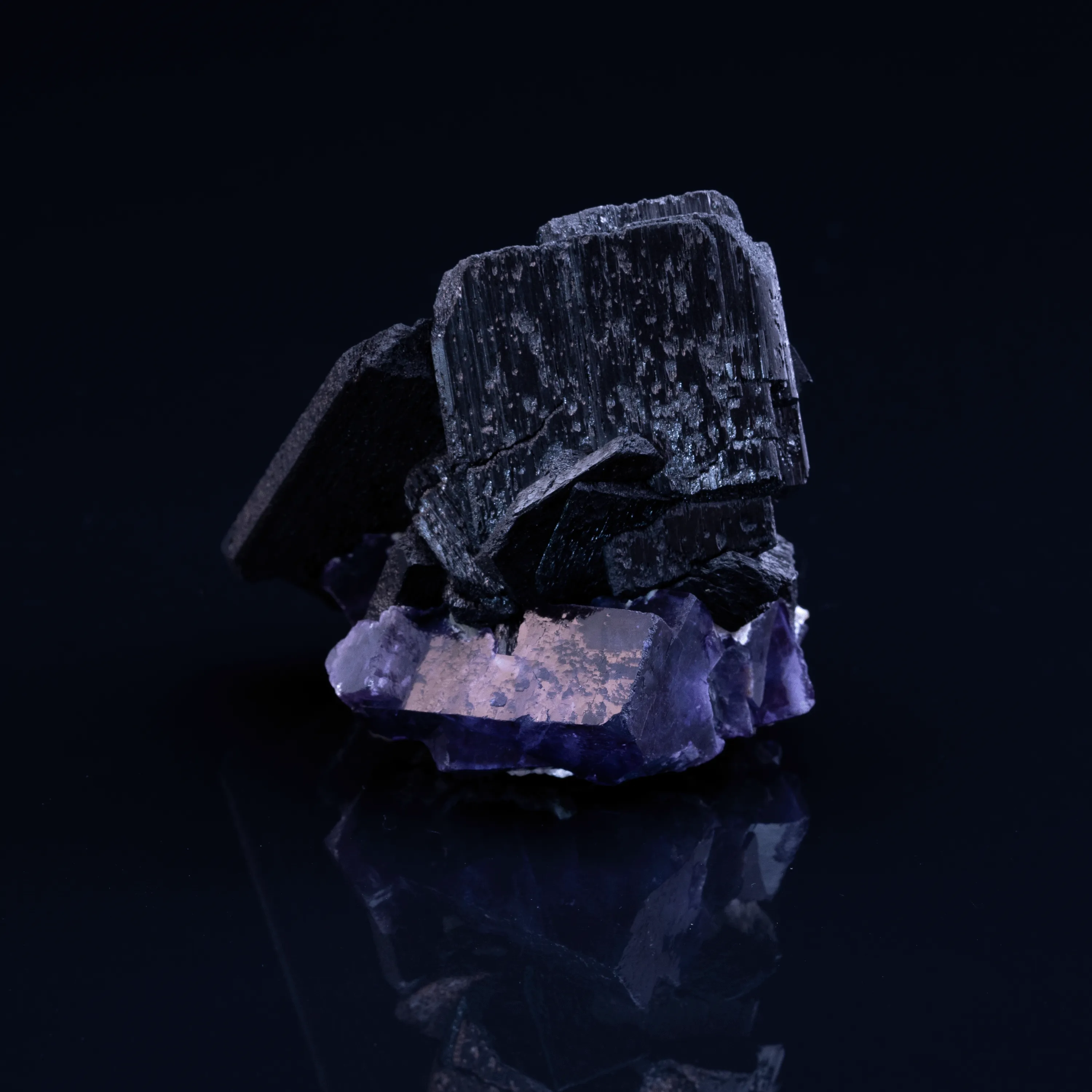 Ferberite, Fluorite from China, Hunan, Chenzhou, Yaogangxian Mine - image 2