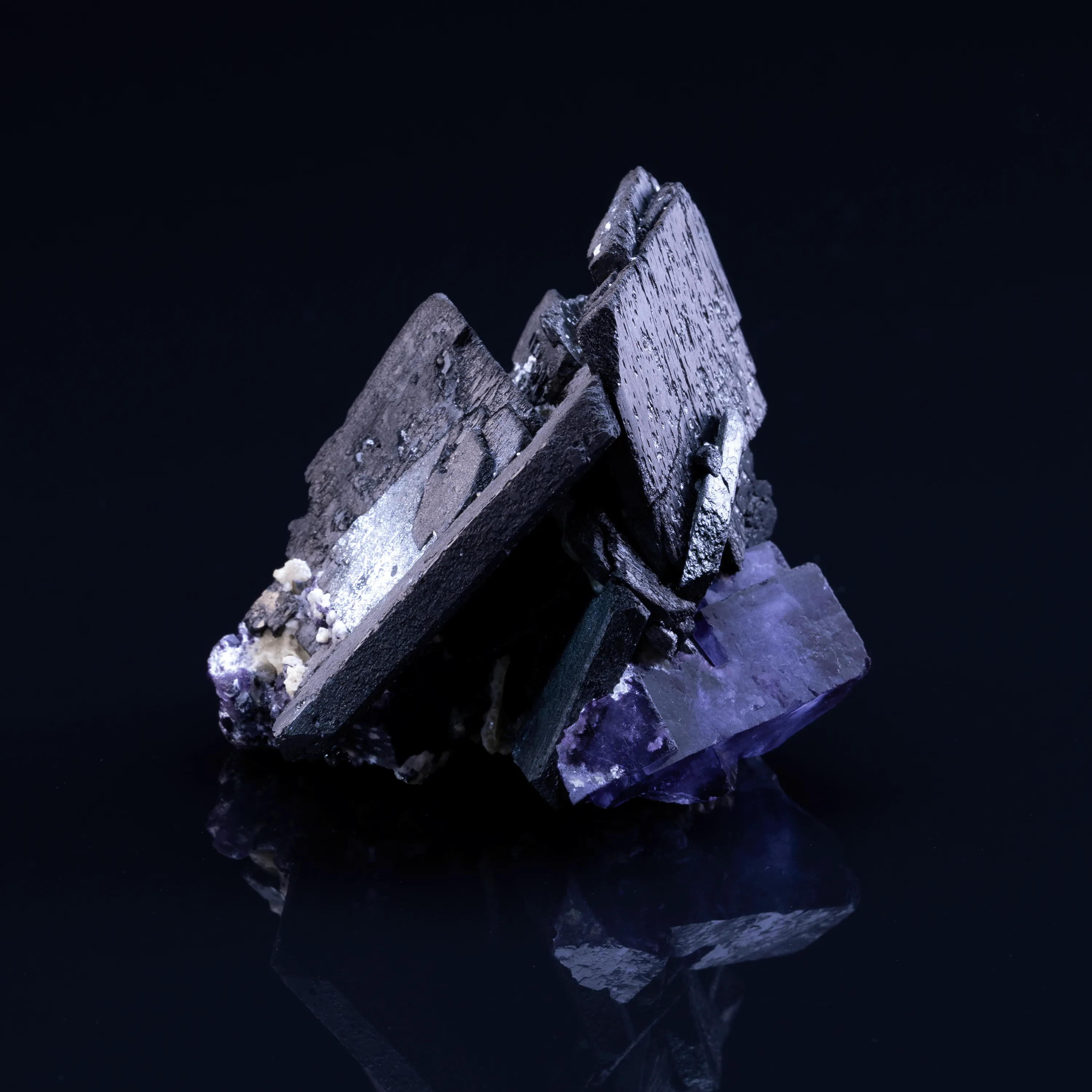 Ferberite, Fluorite from China, Hunan, Chenzhou, Yaogangxian Mine - image 5