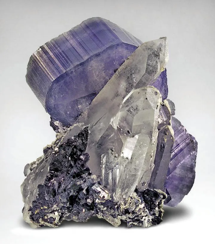 Ferberite, Quartz, Fluorapatite - image 1