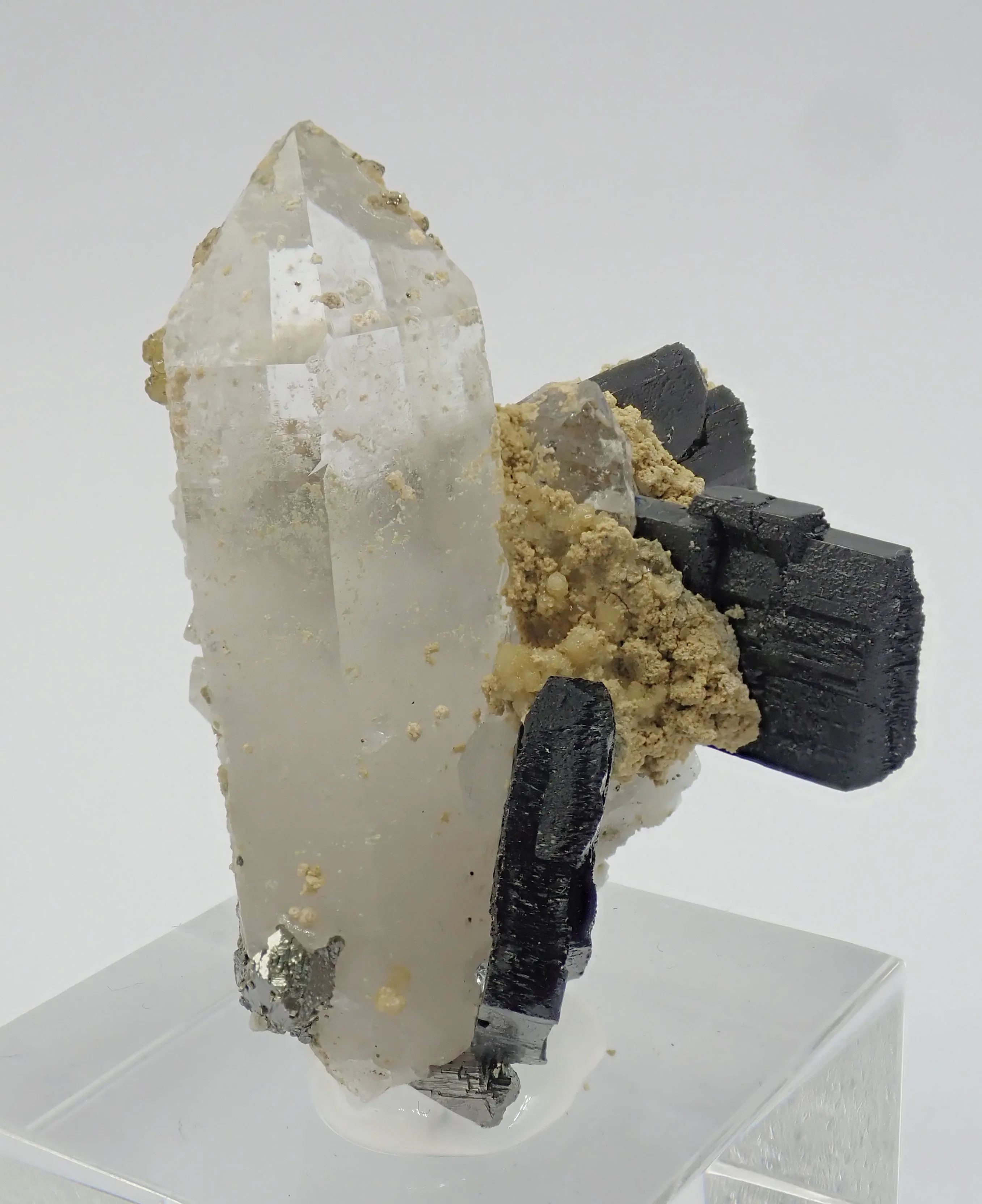 Ferberite, Quartz, Fluorapatite, Fluorite, Topaz, Arsenopyrite - image 1