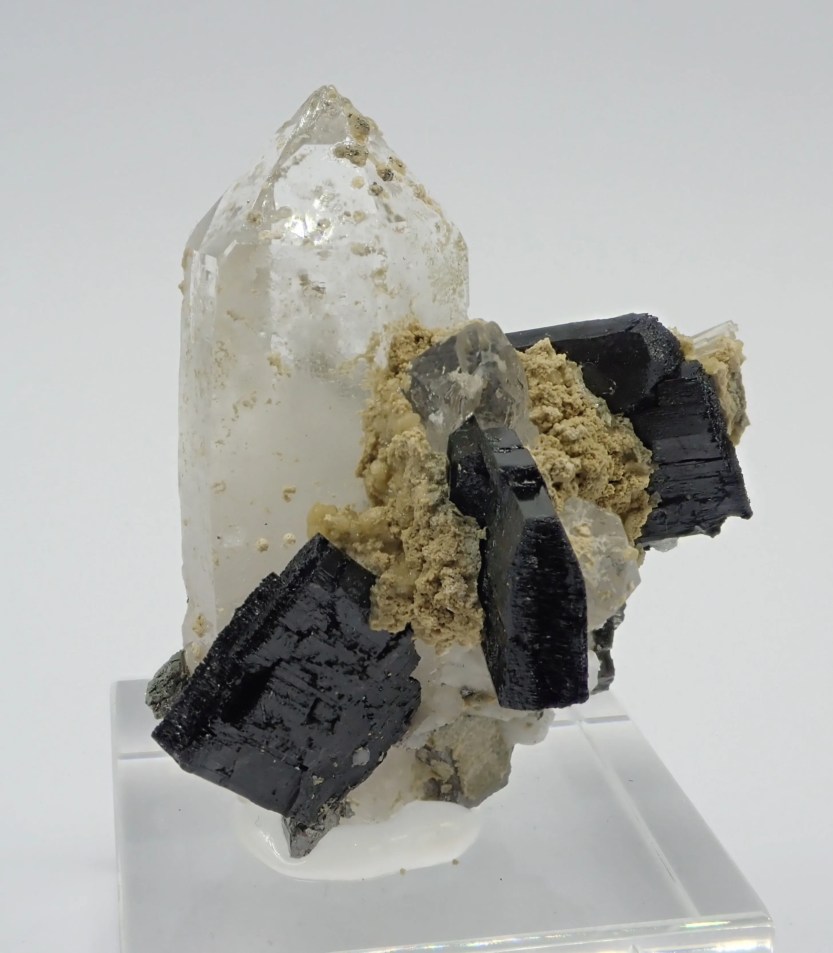 Ferberite, Quartz, Fluorapatite, Fluorite, Topaz, Arsenopyrite - image 3