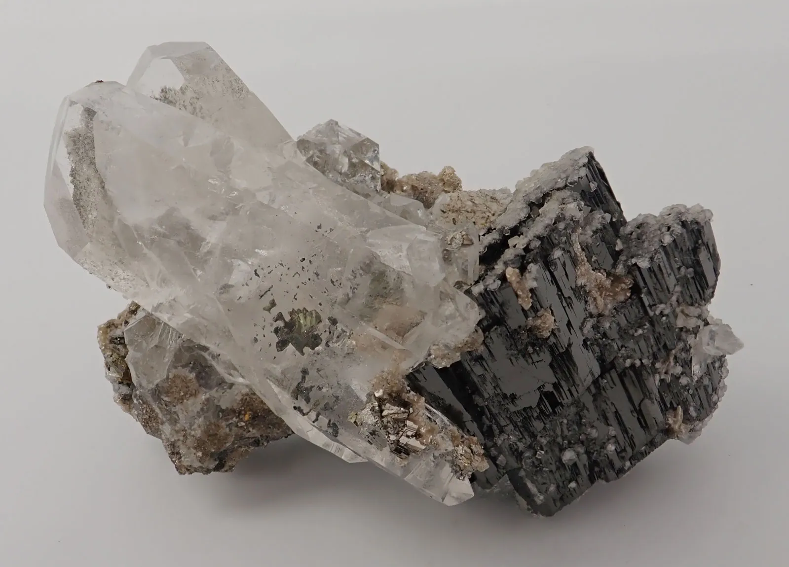Ferberite, Quartz with Sulphide inclusions and Fluorapatite - image 2