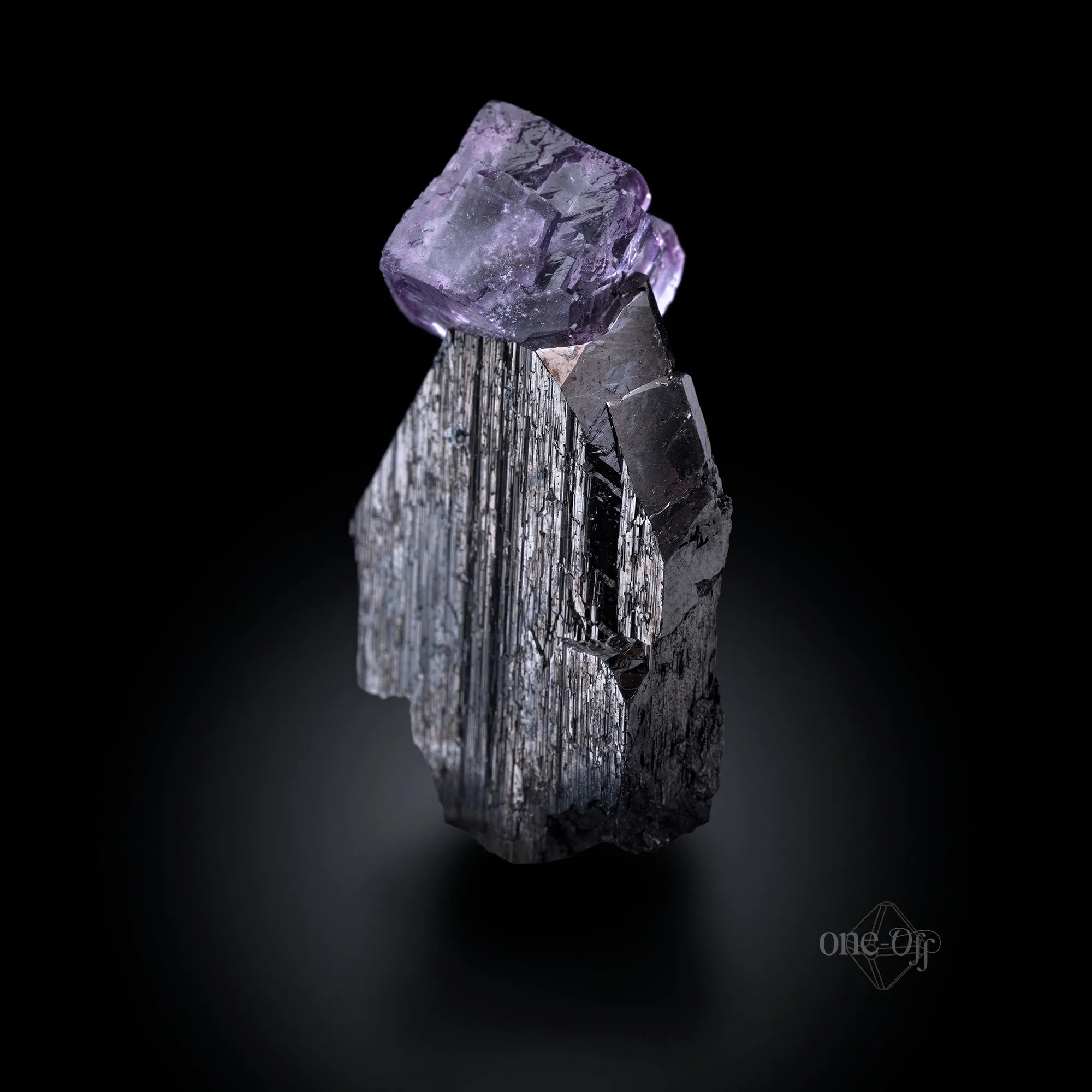 Ferberite w/ Fluorite - image 5