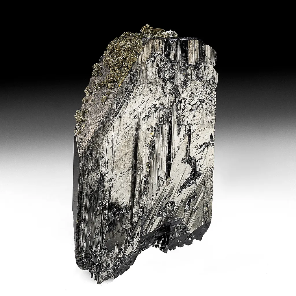 Ferberite with Pyrite image