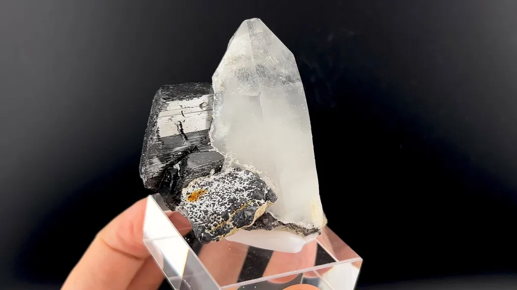 Ferberite with Quartz - image 3
