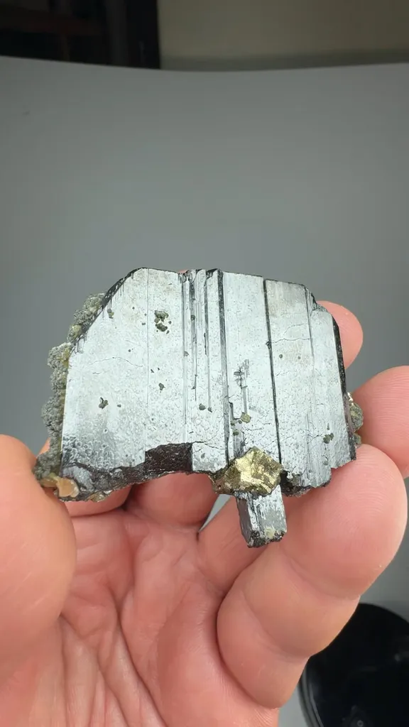 Ferberite with Siderite image