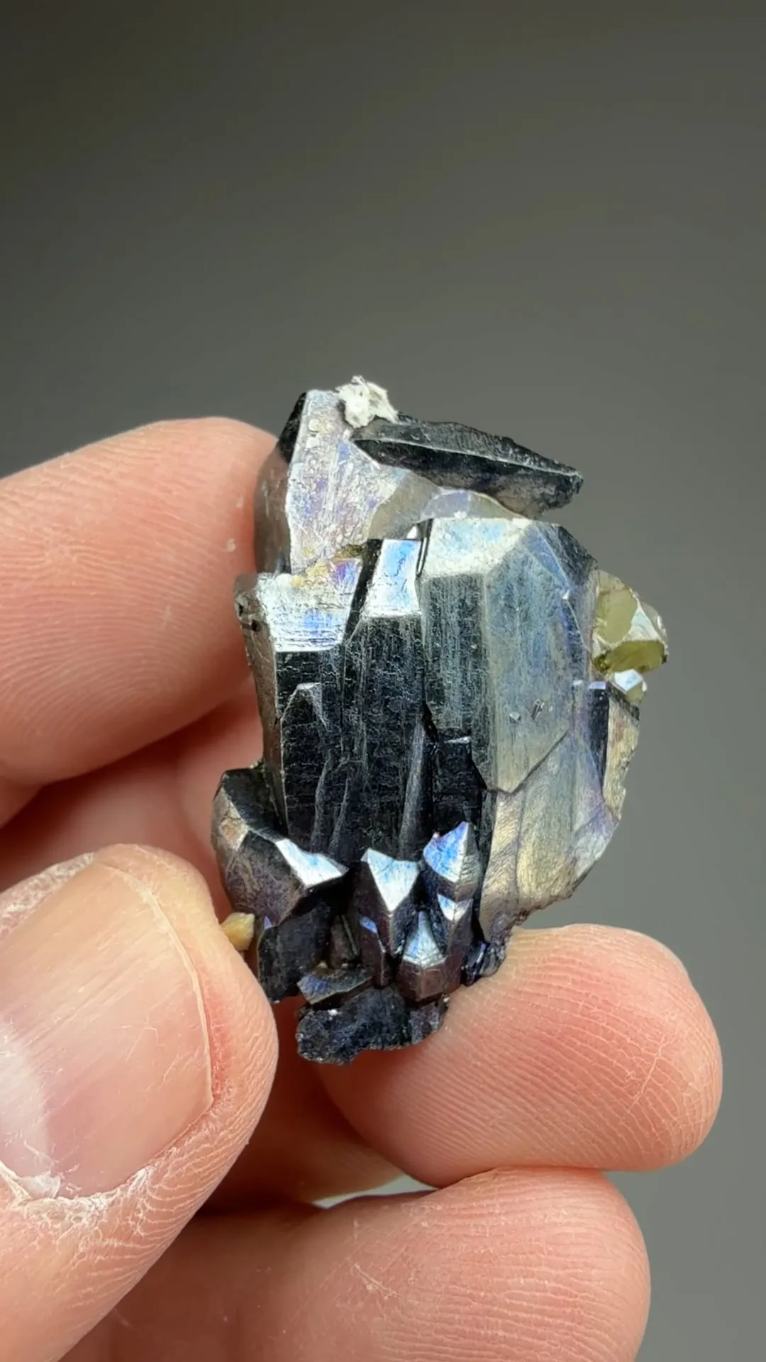 Ferberite with Siderite - image 2