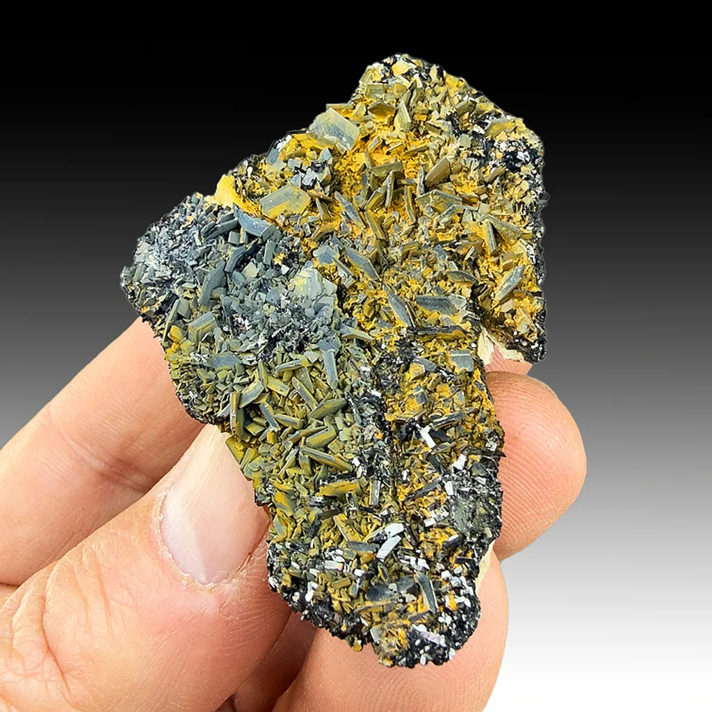 Ferberite with Tungstite image