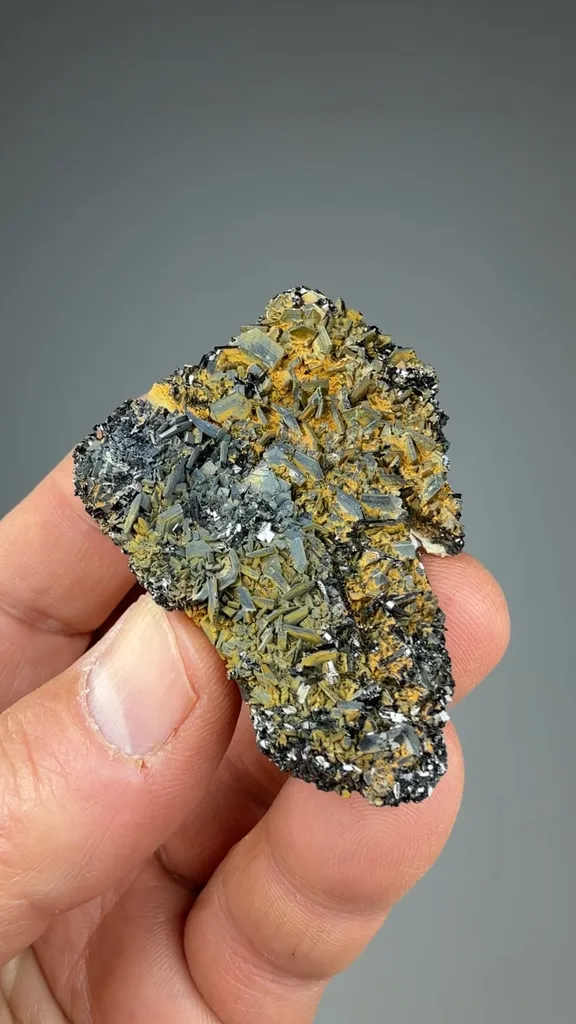 Ferberite with Tungstite - image 2