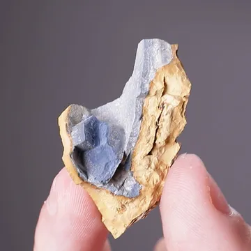 FERROSTRUNZITE on Vivianite