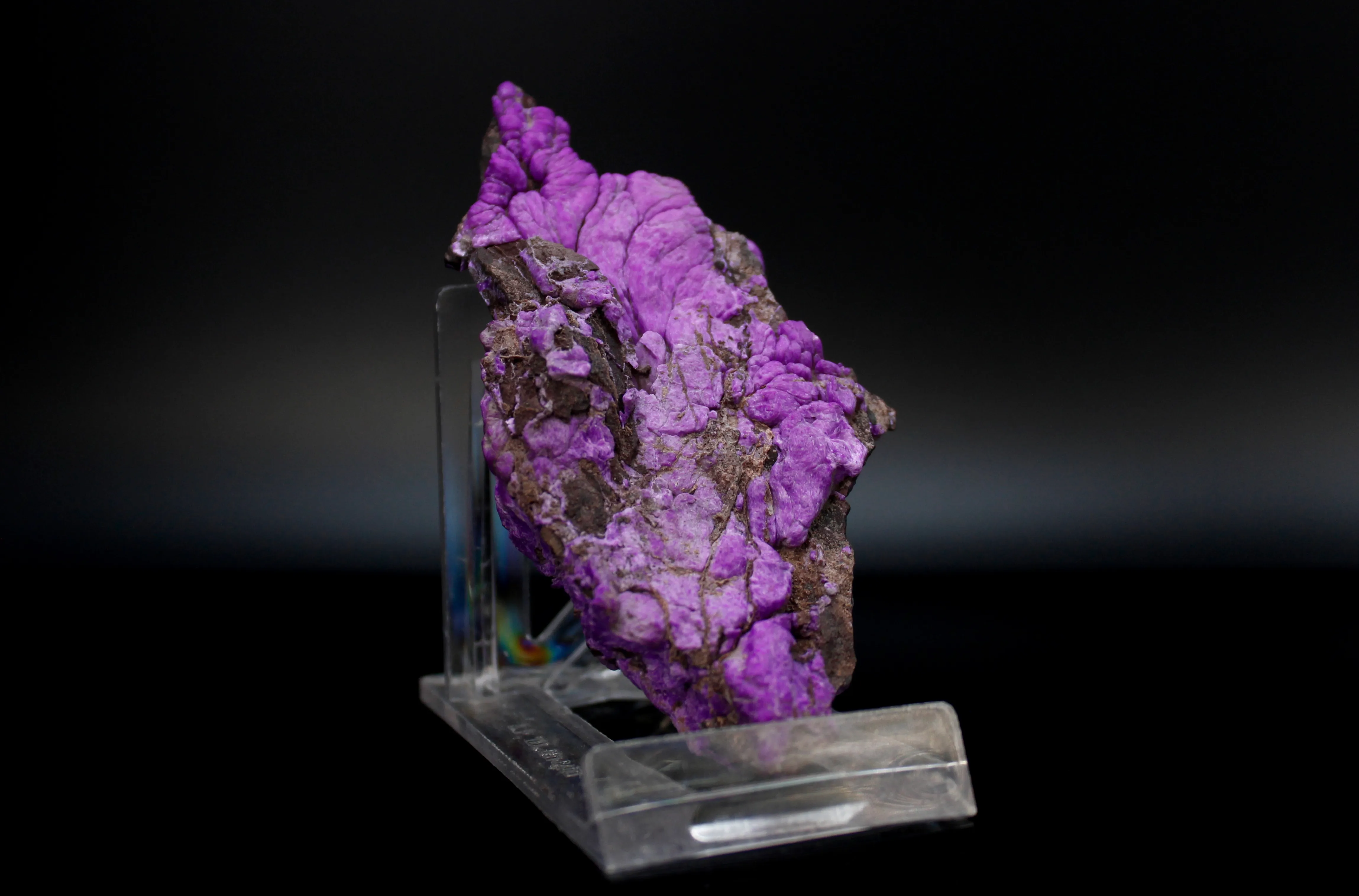 Fiberous Sugelite - image 3