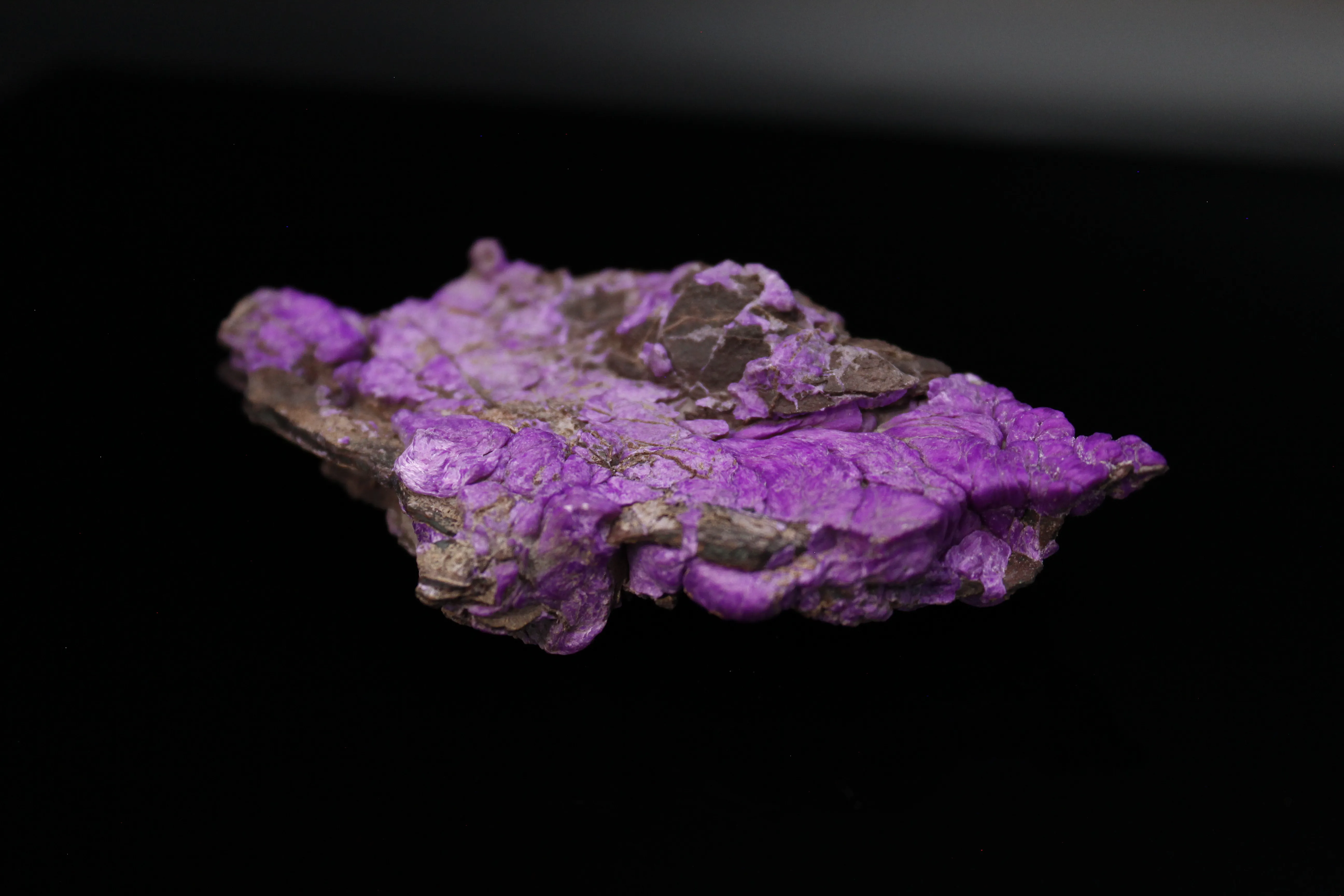 Fiberous Sugelite - image 2