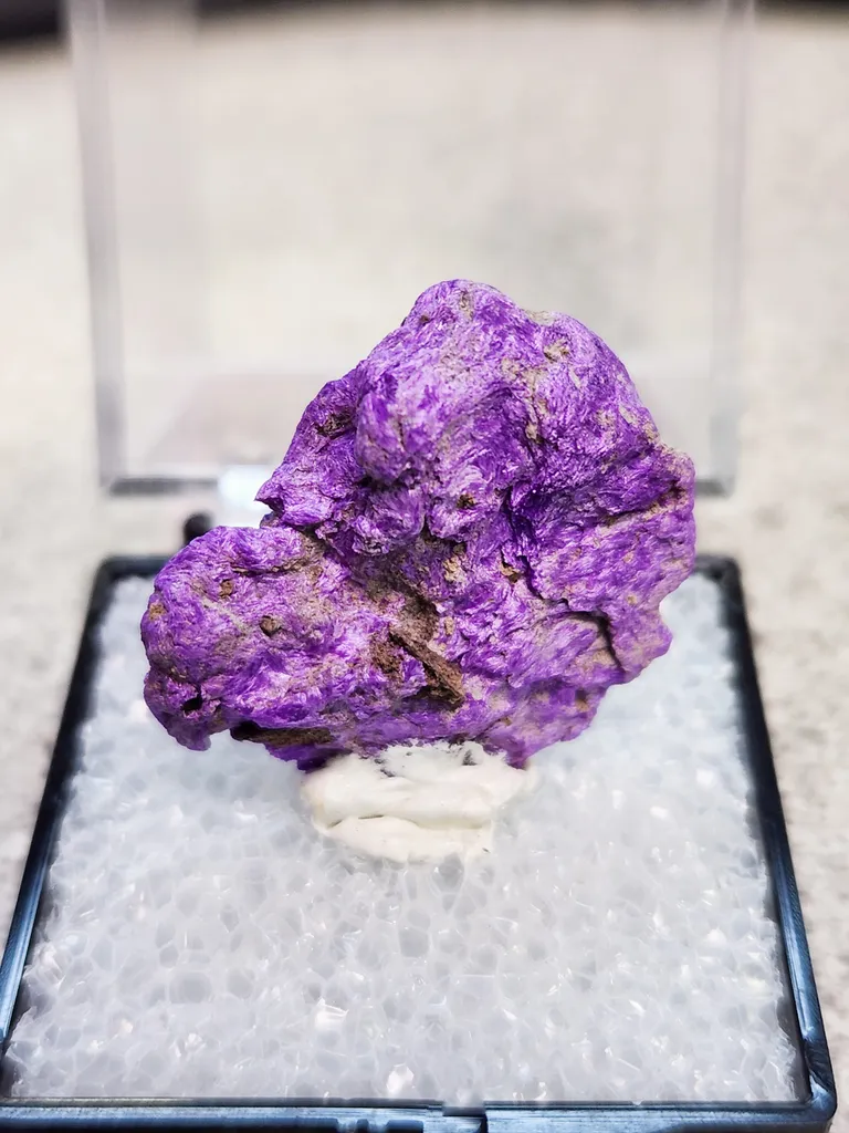 Fibrous Sugilite image