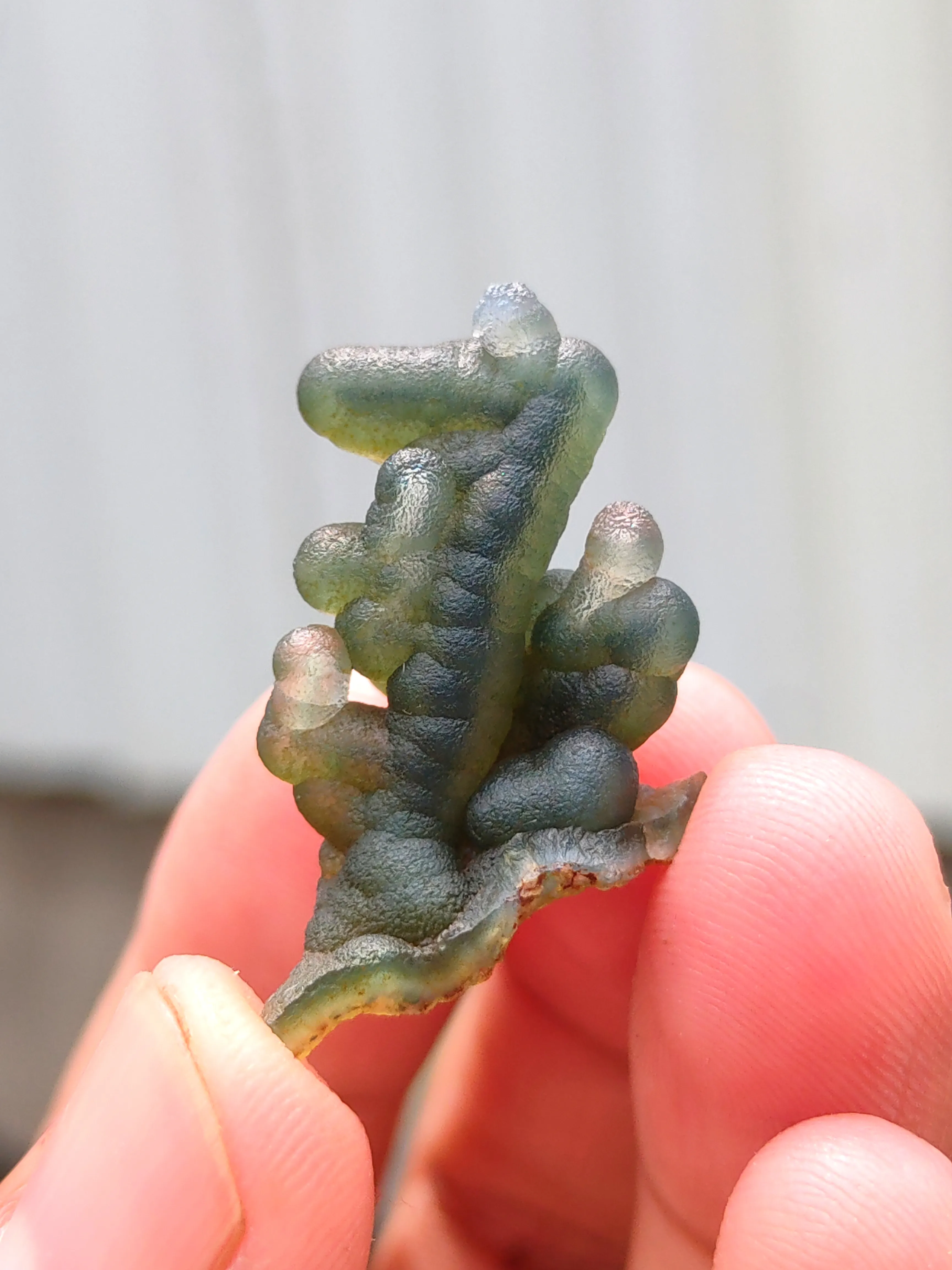 Fine Specimen Off Phantom Green Chalcedony - image 3