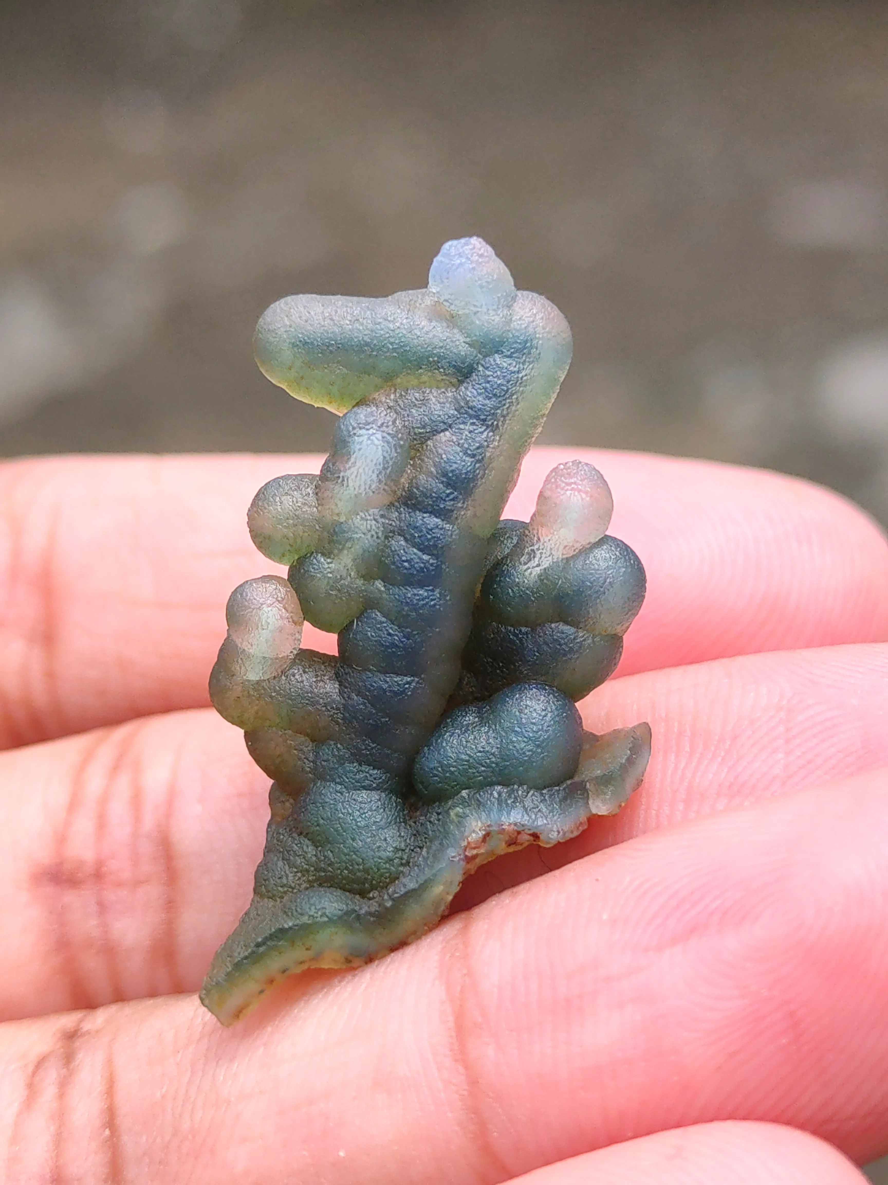 Fine Specimen Off Phantom Green Chalcedony - image 5