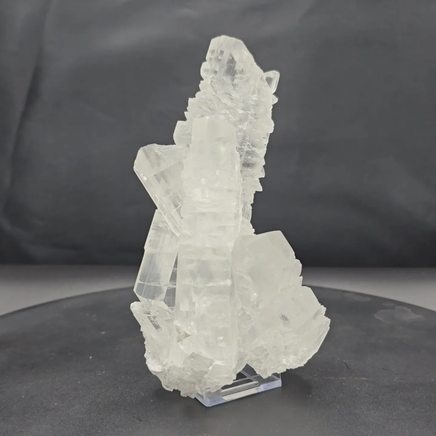 Fish Tail Selenite (Gypsum) Natural Mineral Specimen. - image 5