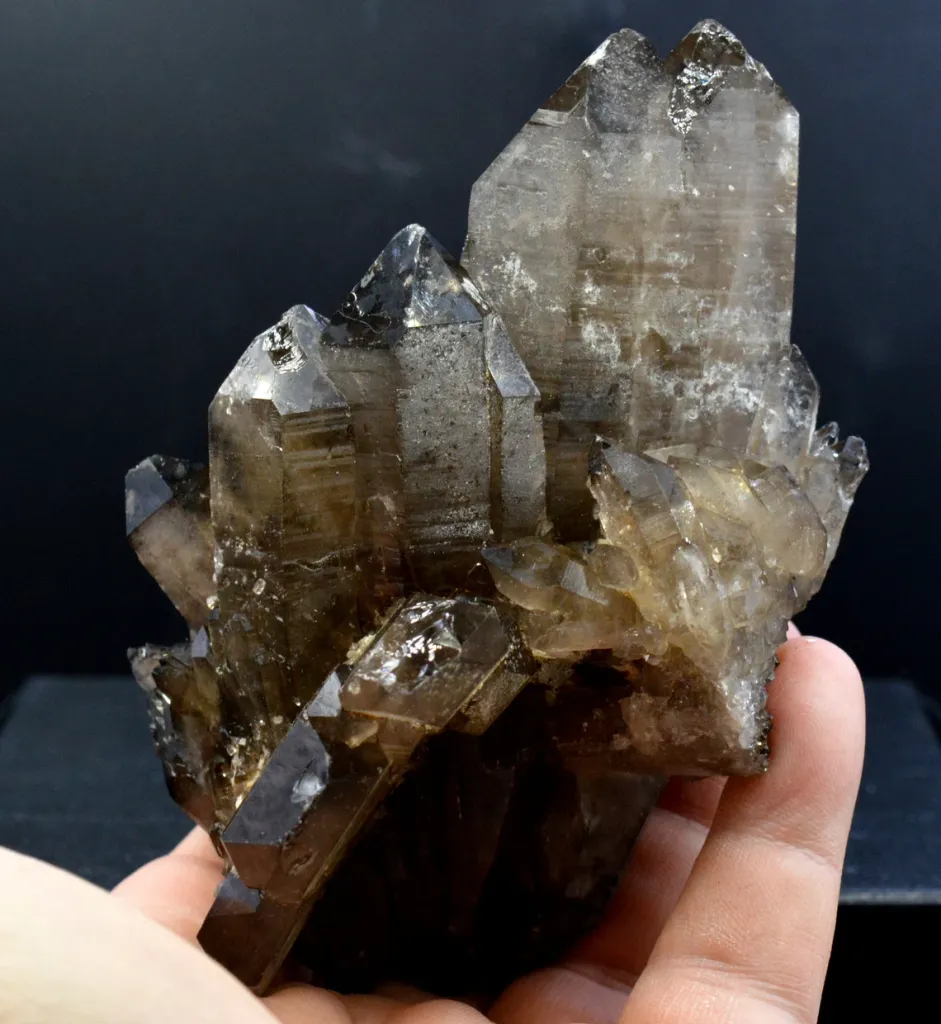 "Floating" Smoky Quartz 461 grams - Puiva Mount, Saranpaul, Khanty-Mansi Autonomous Okrug, Russia - image 3