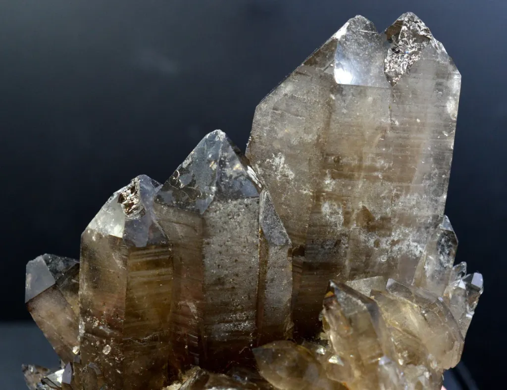 "Floating" Smoky Quartz 461 grams - Puiva Mount, Saranpaul, Khanty-Mansi Autonomous Okrug, Russia - image 4
