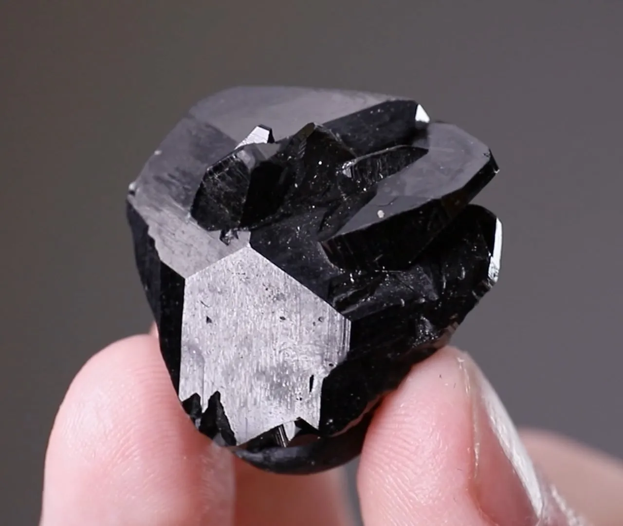 FLUOR-Uvite-Uvite Series (Tourmaline) - image 2