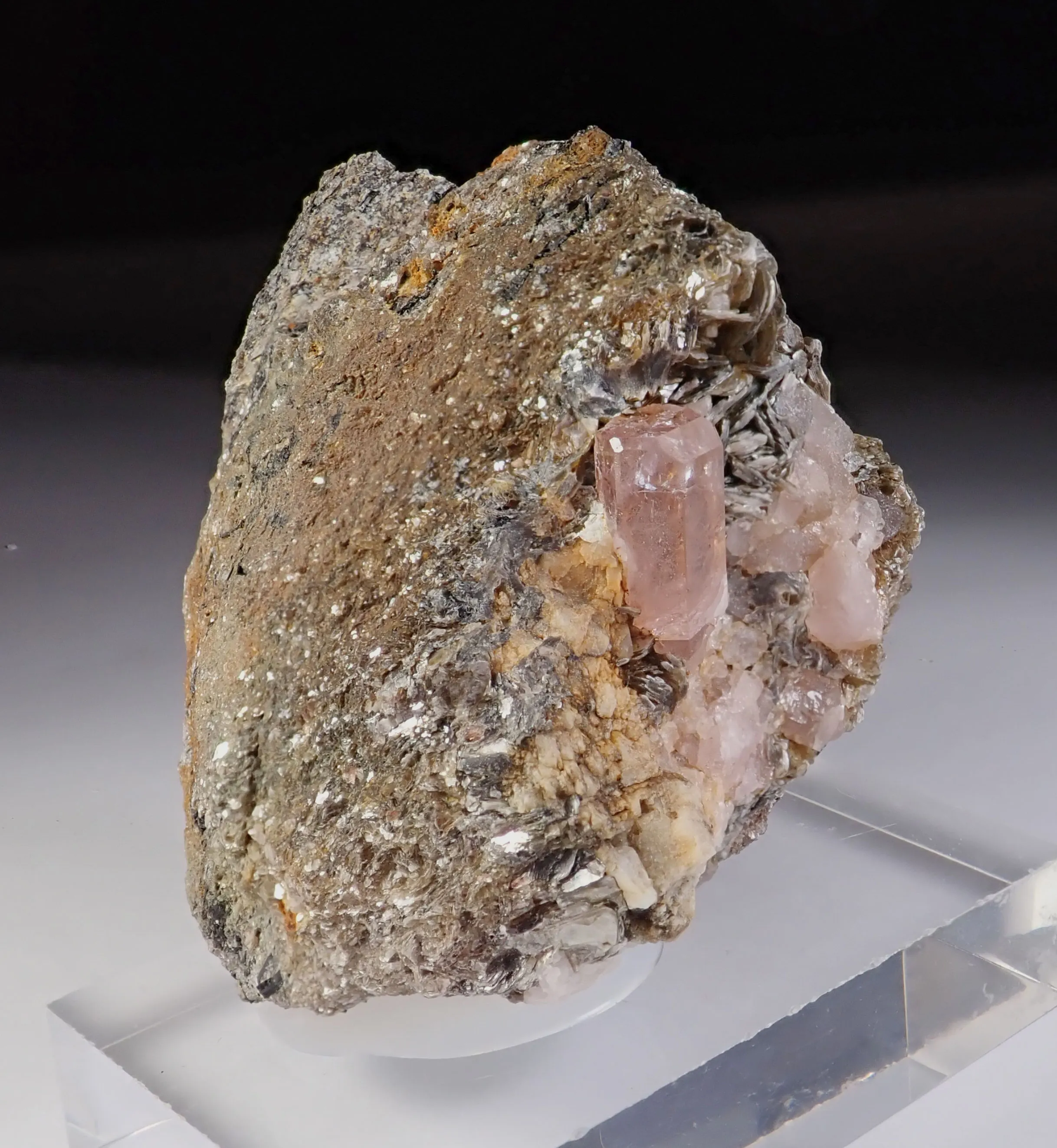 Fluorapatite - image 2