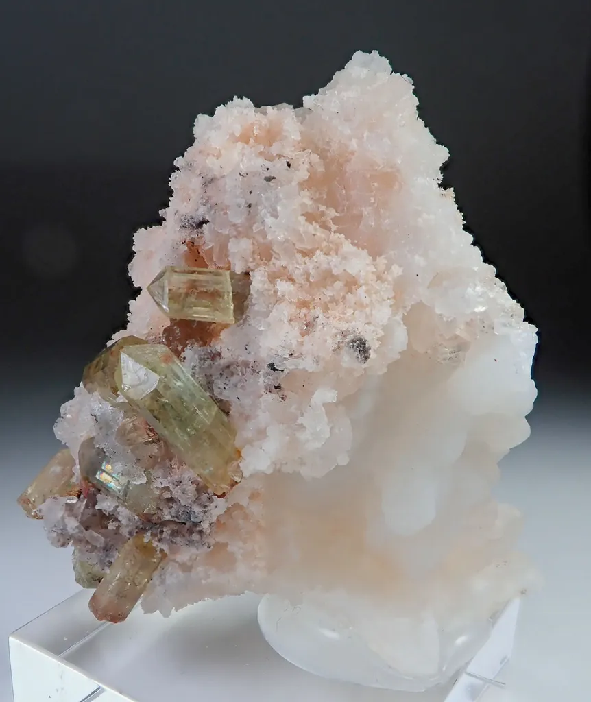 Fluorapatite image