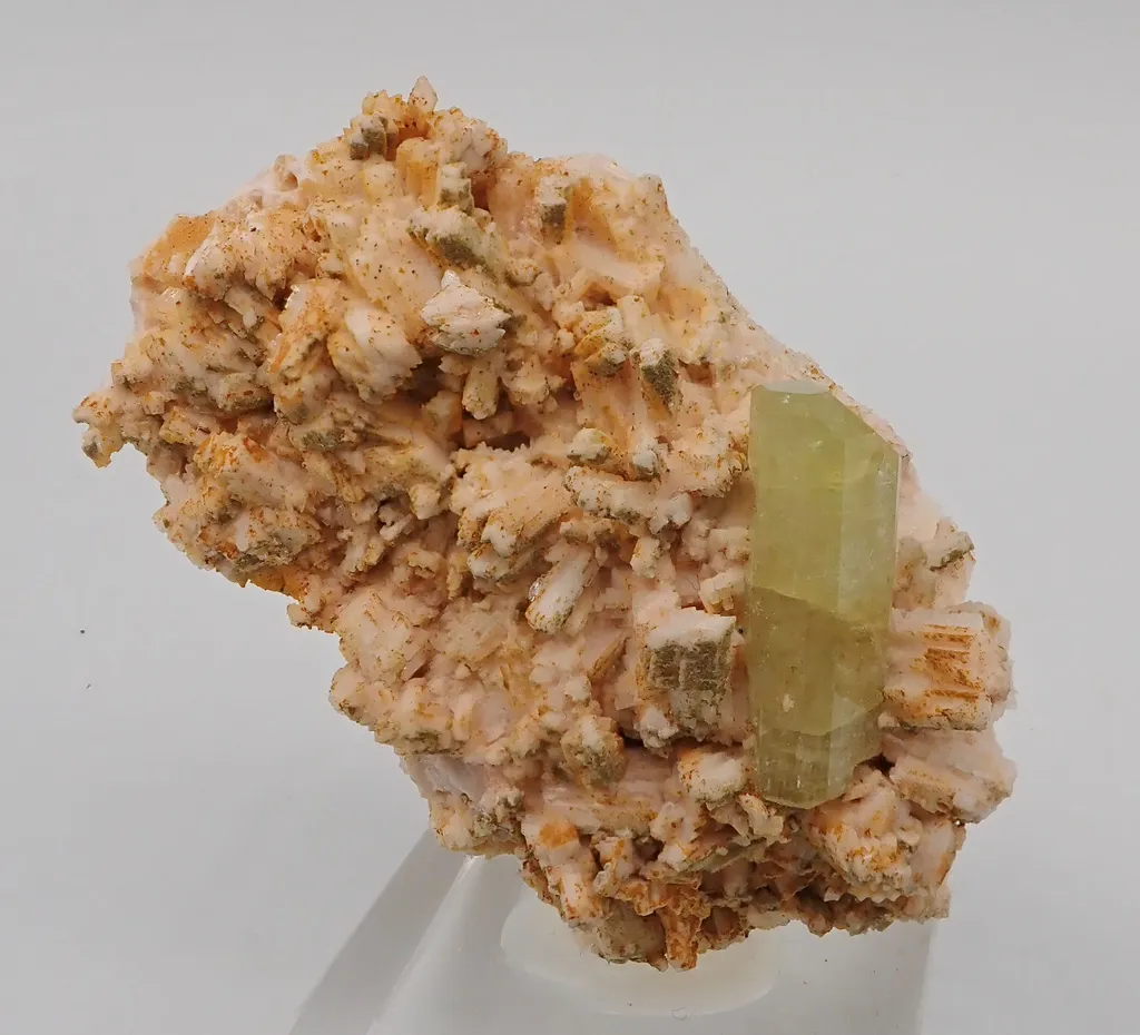 Fluorapatite - image 2